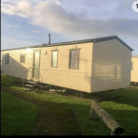 Ash Close 64- Blue Dolphin Heaven - Budget Caravan *